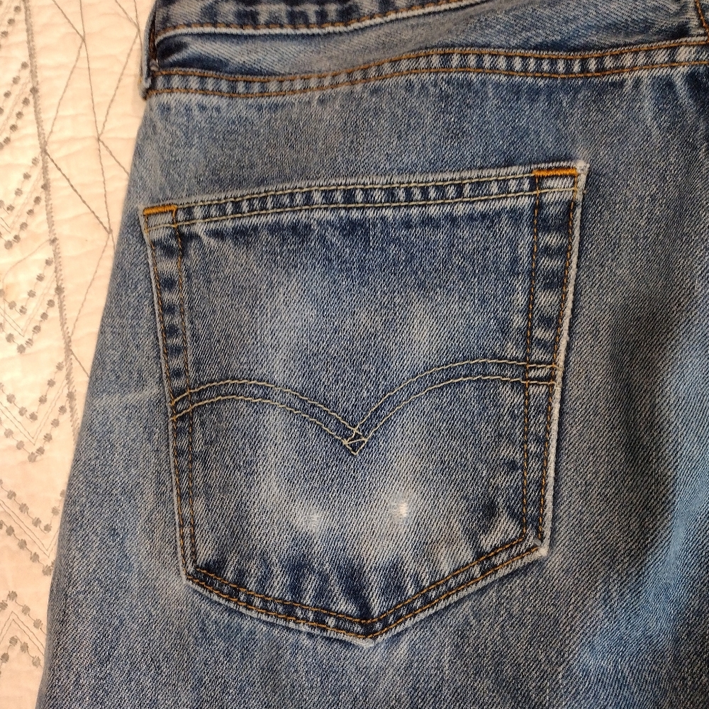 Levi’s men’s 505 jean Size W33 L34 Color blue, vintage, faded